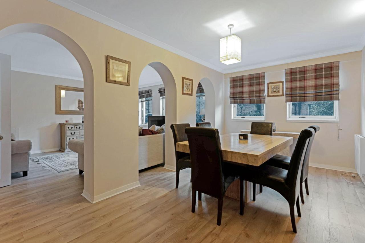 Elegant & Unique Getaway - Spacious 3 Bedroom, 2 Bathroom City Centre Apartment - Free Allocated Parking. Edinburgh Exterior foto