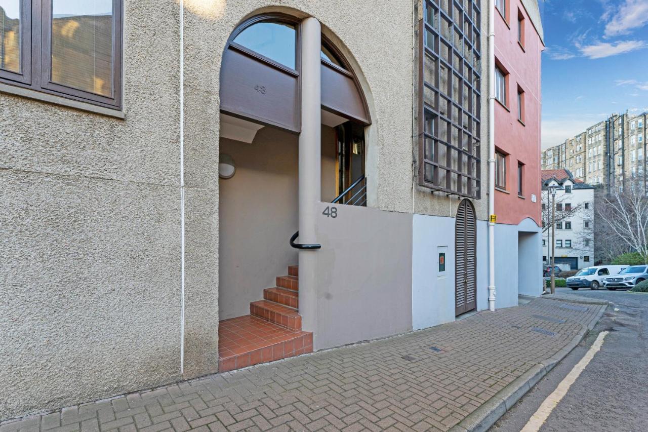 Elegant & Unique Getaway - Spacious 3 Bedroom, 2 Bathroom City Centre Apartment - Free Allocated Parking. Edinburgh Exterior foto